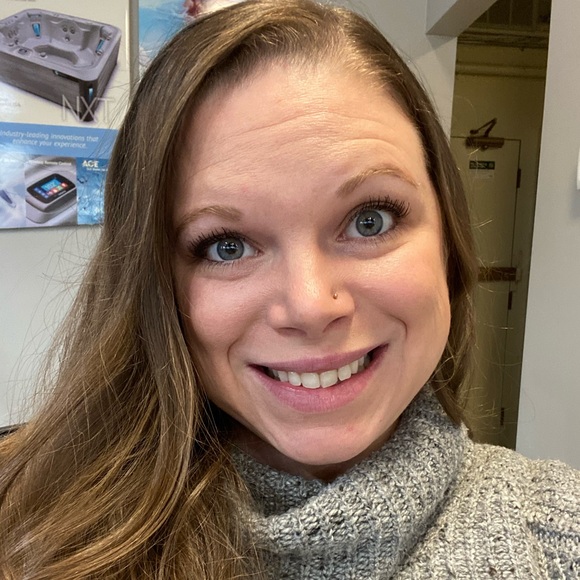 Meet your Posher, Andria - Picture 1 of 1